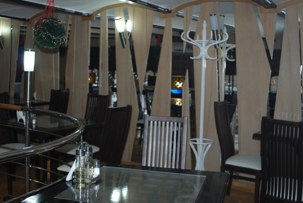 Apartment Roman Lviv Exterior photo